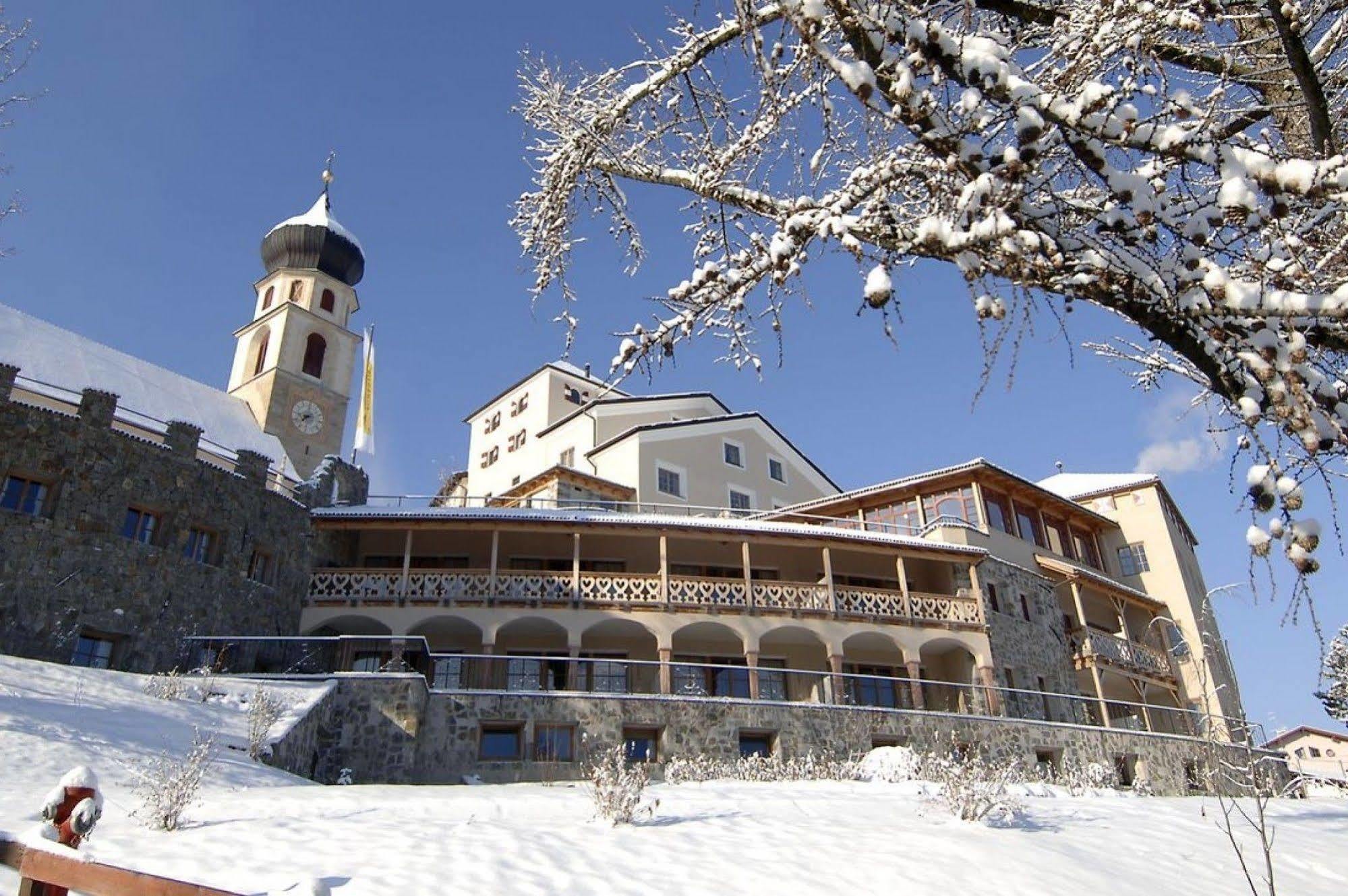 Romantik Hotel Turm Фіє Екстер'єр фото